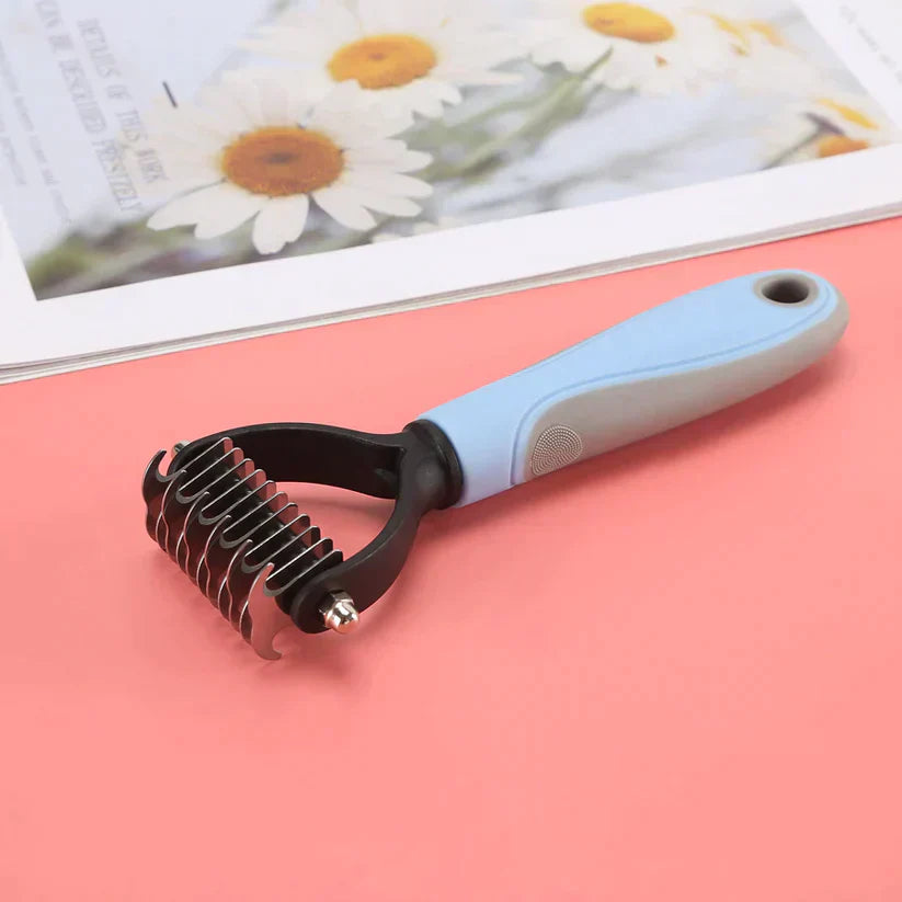 Dualbrush 2-in-1 Captures 95% Of Your Pet's Hair